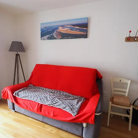 A Pour 2 Personnes Avec Terrasse Et Parking - Fr-1-474-38 Appartamento *